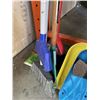 Image 3 : 3 BUNDLES OF BROOMS, SHOVELS AND GARDEN TOOLS AND BISSEL VACUUM