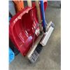 Image 6 : 3 BUNDLES OF BROOMS, SHOVELS AND GARDEN TOOLS AND BISSEL VACUUM