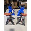 Image 2 : 2 SETS OF JACKSTANDS
