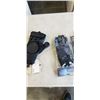 Image 2 : 2 NEW LONGBOARDING GLOVES AND 2 NEW WORK GLOVES