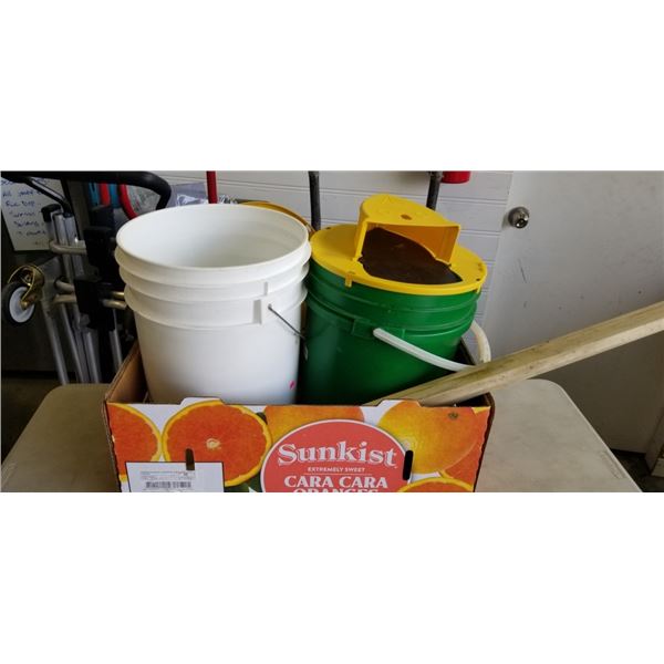 2 MOUSETRAP BUCKETS WITH WOOD PLANK