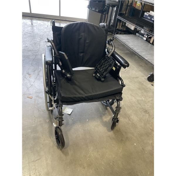BREEZY ULTRA FOLDING WHEELCHAIR