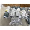 Image 4 : 5 UNIVERSAL DRYER VENT TUBES AND 6 WASHER HOSES