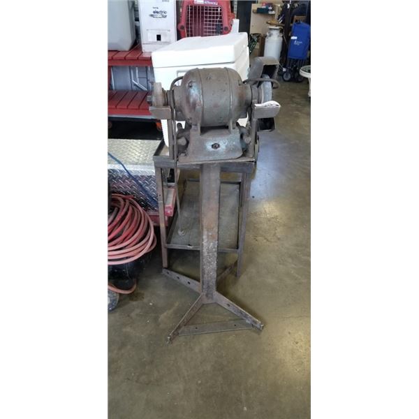 BLACK AND DECKER FREE STANDING GRINDER