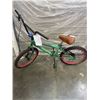 Image 1 : GREEN BMX BIKE