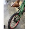 Image 3 : GREEN BMX BIKE
