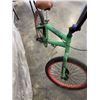 Image 4 : GREEN BMX BIKE
