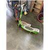 Image 1 : 2 ELECTRIC RAZER SCOOTERS - NEED BATTERIES