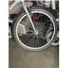 Image 4 : SILVER TOWNIE BIKE