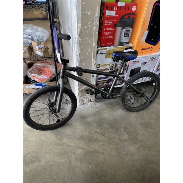 PURPLE CAPIX BMX BIKE