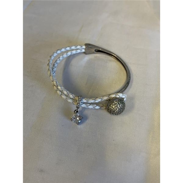 SILVER AND WHITE LEATHER BRACELET