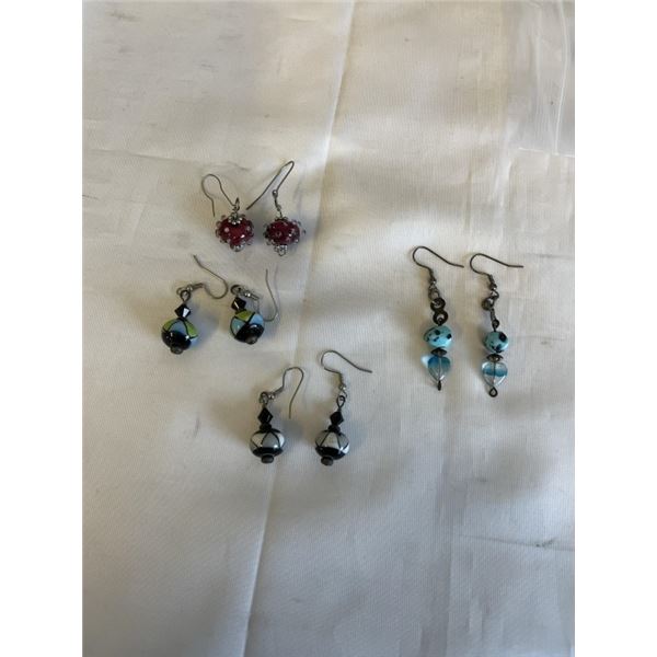 4 PAIRS OF VINTAGE ART AND MURANO GLASS BEADS EARRINGS