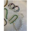 Image 2 : LOT OF CRYSTAL BEADS JEWELRY