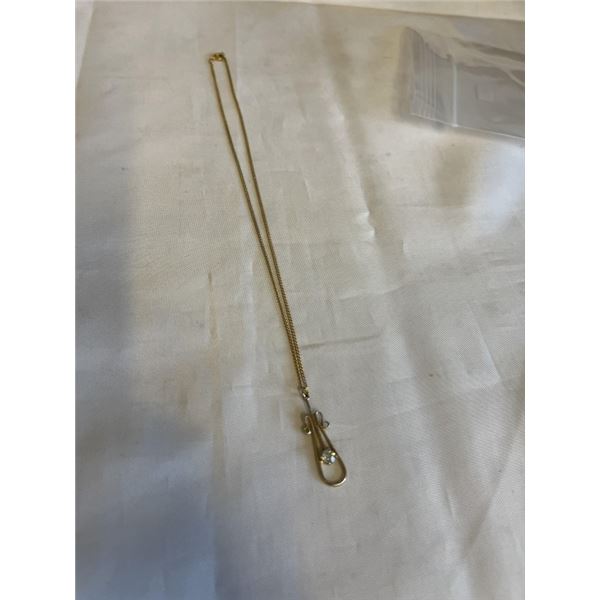 VINTAGE GOLD PENDANT W/ CHAIN NECKLACE