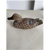 Image 3 : 3 VINTAGE WOODEN DECOYS AND BIRD FIGURE