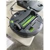 Image 4 : I ROBOT J7 PLUS WI-FI CONNECTED SELF EMPTY ROBOT VACUUM WORKING