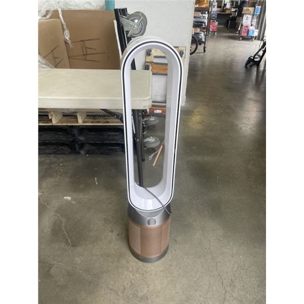 DYSON TP10 FAN AND AIR PURIFIER WITH REMOTE POWERS ON UNTESTED