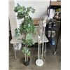 Image 1 : DECORATIVE FLOOR LAMP AND ARTIFICIAL TREE