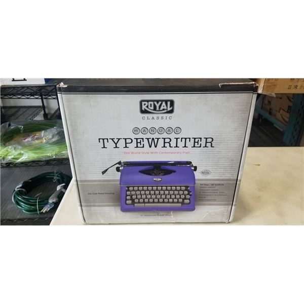 ROYAL CLASSIC MANUAL TYPEWRITER