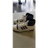 Image 2 : AS NEW LADIES ADIDAS SIZE 6 SNEAKERS