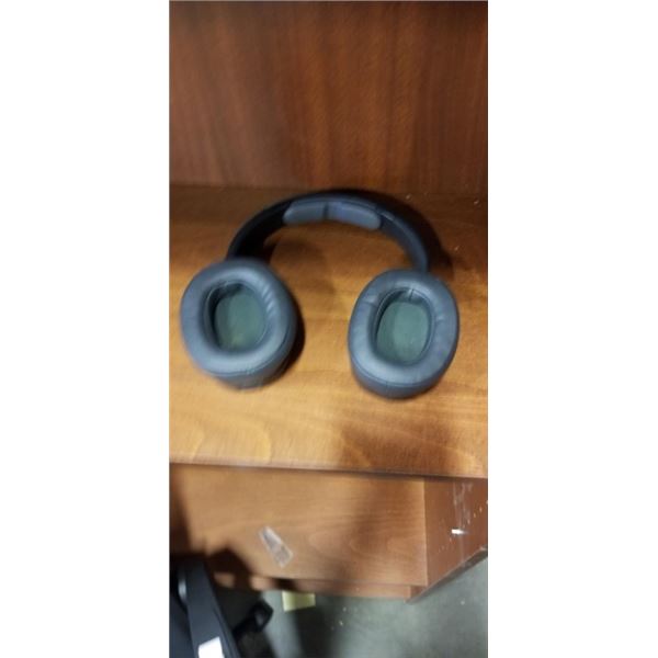 JBL LIVE 660NC WIRELESS OVER EAR NOISE CANCELLING HEADPHONES - TESTED WORKING, RETAIL $299