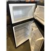 Image 3 : INSIGNIA 3.0CU FT BAR FRIDGE W/ TOP FREEZER - TESTED WORKING, RETAIL $299