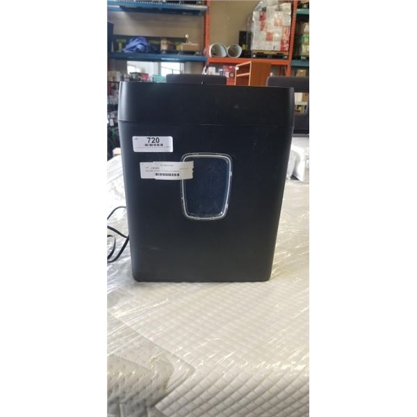 AS NEW INSIGNIA 6-SHEET CROSS CUT PAPER SHREDDER - TESTED WORKING