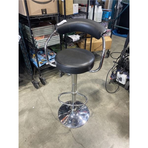 BLACK LEATHER HYDRAULIC LIFT BARSTOOL