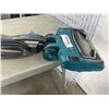 Image 4 : SHARK VACUUM CLEANER