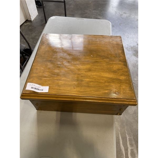 VINTAGE HAND MADE SOLID WOOD BOX 19 X 16 INCH