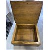 Image 2 : VINTAGE HAND MADE SOLID WOOD BOX 19 X 16 INCH