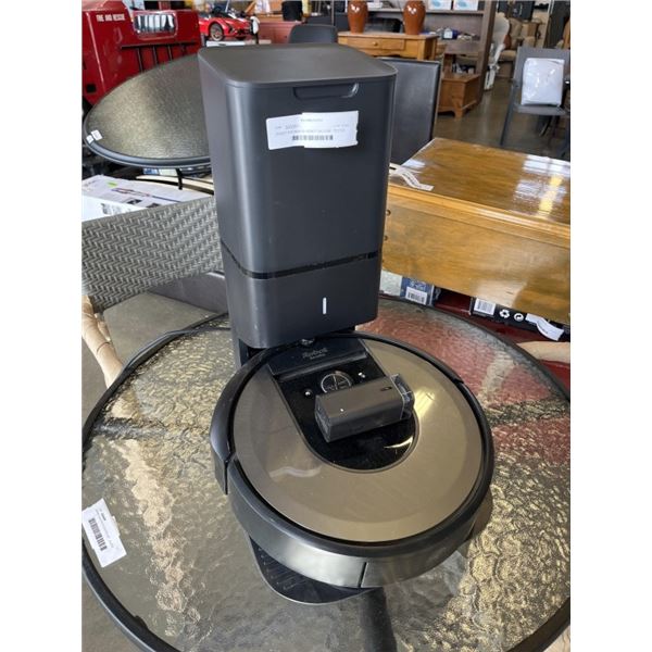 IROBOT ROOMBA I8+ ROBOT VACUUM - TESTED WORKING, RETAIL $599
