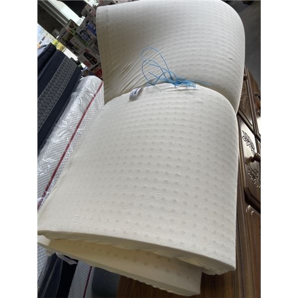 QUEENSIZE LATEX MATTRESS TOPPER