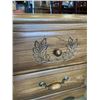 Image 5 : PAIR OF OAK 2 DRAWER NIGHT STANDS