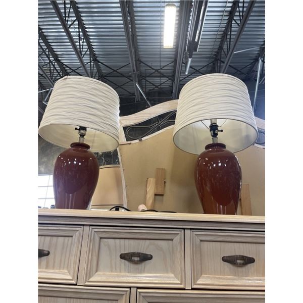 PAIR OF TABLE LAMPS