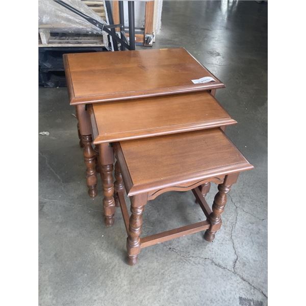 3 NESTING SIDE TABLES