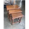 Image 1 : 3 NESTING SIDE TABLES