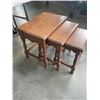 Image 2 : 3 NESTING SIDE TABLES