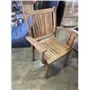 Image 2 : TEAK BOSQUEMA PATIO TABLE WITH 4 CHAIRS AND MATCHING PLANTER BOX