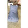 Image 1 : LOUNGIE FOAM FILLED LOUNGER