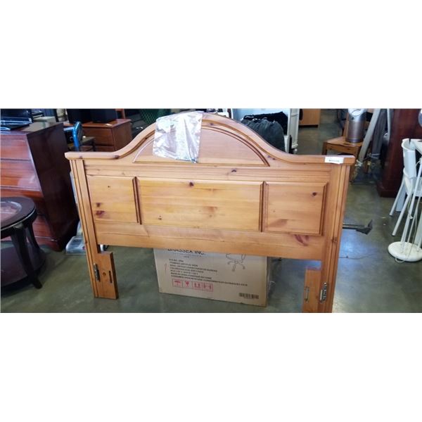 QUEENSIZE HEADBOARD W/ ROLLER FRAME