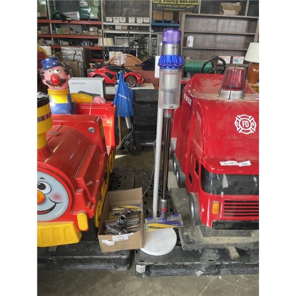 DYSON V15 DETECT EXTRA CORDLESS STICK VACUUM - TESTED WORKING, RETAIL $1199