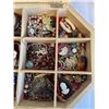 Image 4 : WOOD TRAY CASE W/ LOTS OF VINTAGE JEWELRY AND PARTS