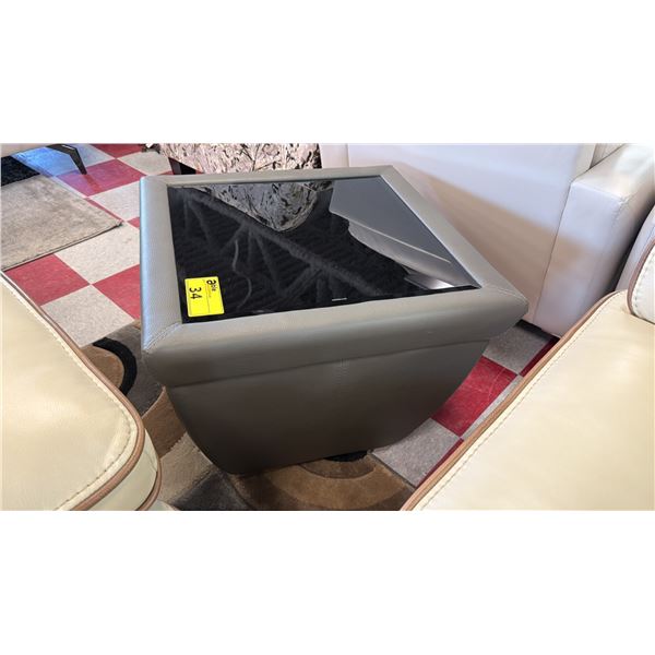 MODERN LEATHER & IN-LAID GLASS TOP END TABLE