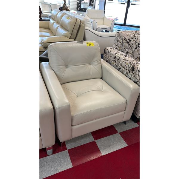 MODERN LEATHER LOUNGE CHAIR