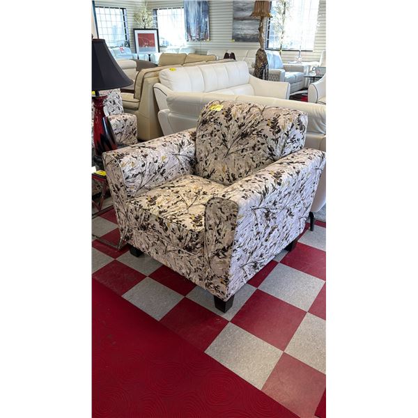 MODERN PATTERNED FABRIC LOUNGE CHAIR