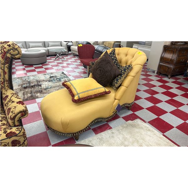 FABRIC CHAISE LOUNGER WITH PILLOWS