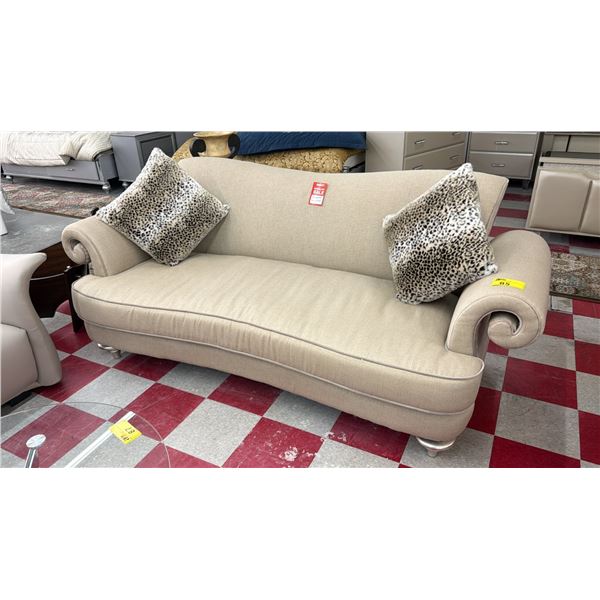 FABRIC SOFA WITH THROW PILLOWS