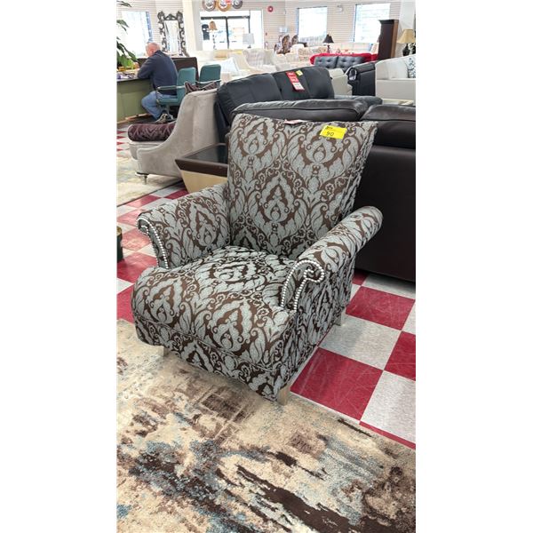 FABRIC PATTERNED ARM CHAIR