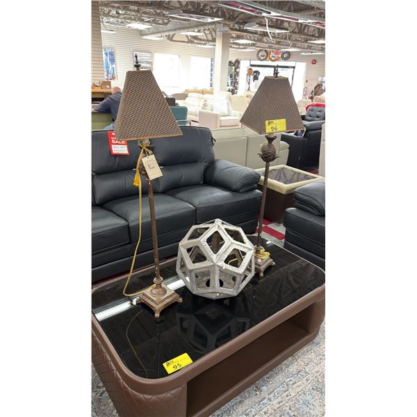 (2) FLOOR LAMPS & TABLE DECOR